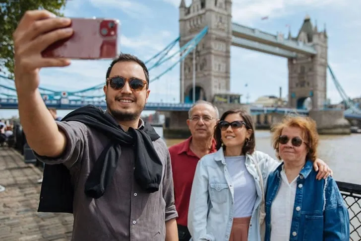 90% of Tourists Make These Travel Mistakes — Do You?